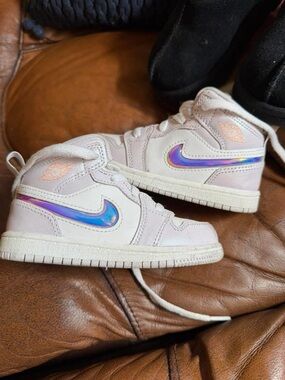 Nike Kids Light Pink High-Top Sneakers with Iridescent Swoosh AIR JORDAN